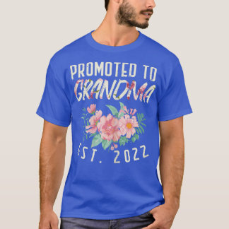 Womens Promoted To Grandma 2022 Flowers Pregnancy  T-Shirt