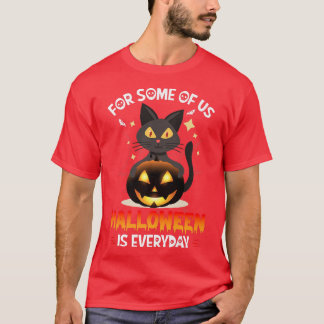 Womens Scary Halloween broom engraved pumpkin funn T-Shirt
