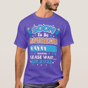 Womens Soon To Be Farmor Grandma Loading EST 2022 T-Shirt