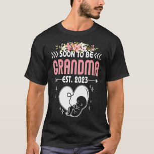 Womens Soon To Be Grandma 2023 First Time Grandma T-Shirt