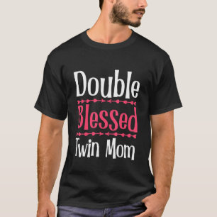 Womens Twin Mama Twin Mum to Be Pregnancy Announce T-Shirt