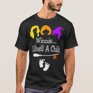 Womens Winnie I smell A Child Halloween Pregnancy  T-Shirt
