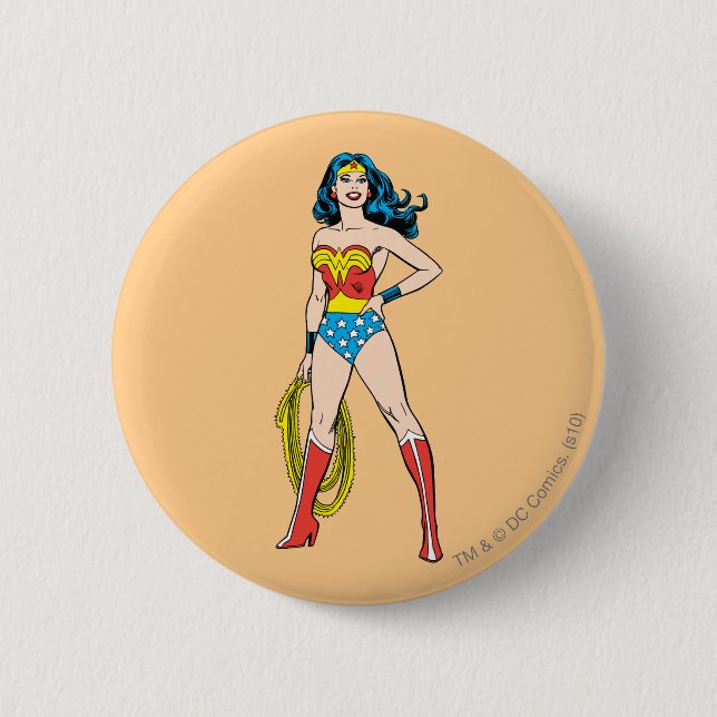 Wonder Woman Standing 6 Cm Round Badge (Front)