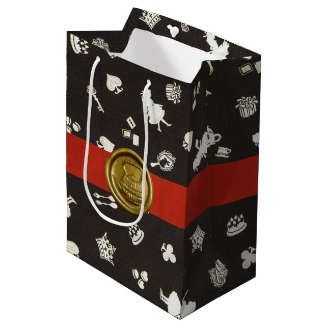 Wonderland 1 medium gift bag (Front Angled)