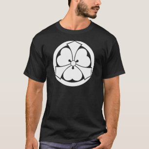 Wood sorrel with jut-out-swords in circle T-Shirt
