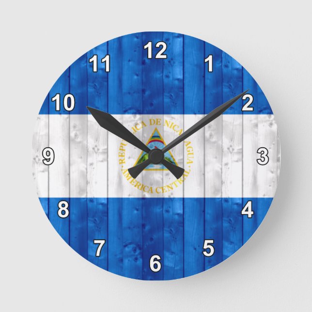 Wooden Nicaraguan Flag Round Clock (Front)