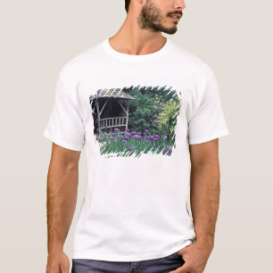 Wooden pavilion in the Sunken Garden in T-Shirt