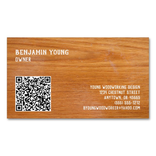 Woodgrain Oak Style Seven Line Custom QR Code Magnetic Business Card (Front)