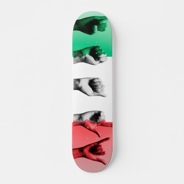 Word Italy over the italian flag Skateboard (Front)