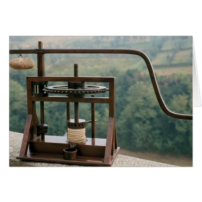 Working model of an olive press (Front Horizontal)
