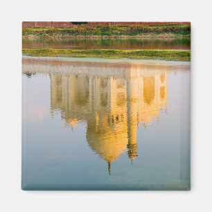 World famous Taj Mahal temple reflection at Magnet