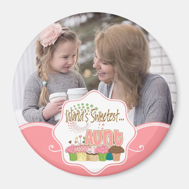 World's Sweetest Aunt Cupcake Pattern Gift Magnet (Front)