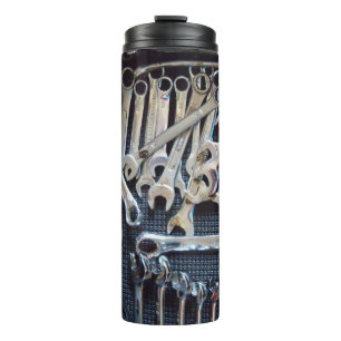 Wrenches at random thermal tumbler