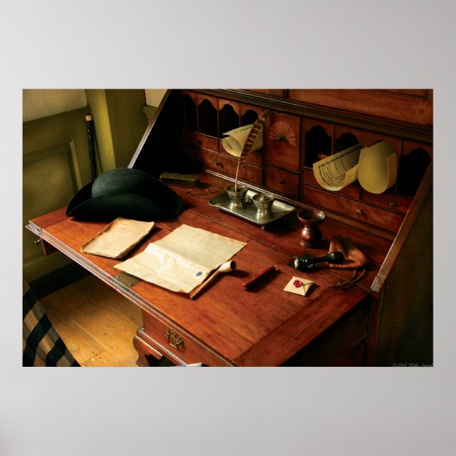 Writer - The desk of a gentleman Poster (Front)