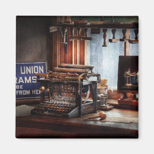 Writer - Typewriter - The aspiring writer Magnet