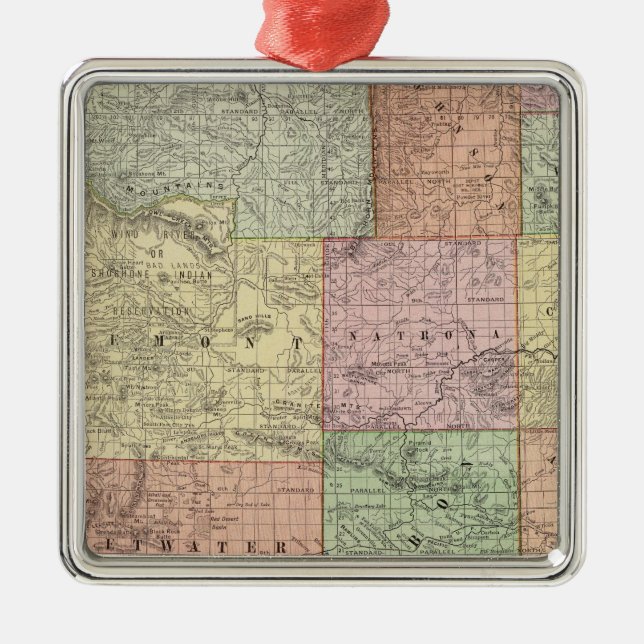 Wyoming 3 metal tree decoration (Front)