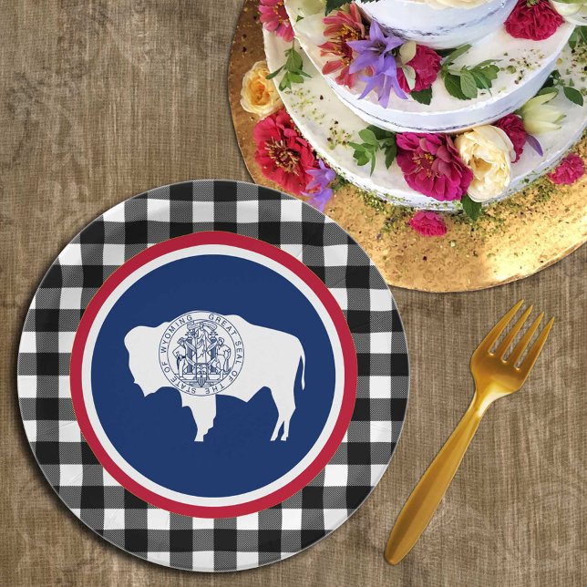 Wyoming Plate, buffalo plaid USA & Wyoming Flag Paper Plate (Creator Uploaded)