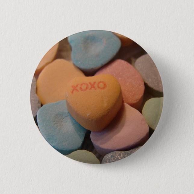 XOXO 6 CM ROUND BADGE (Front)