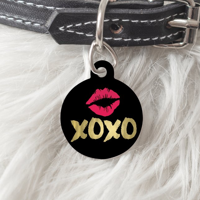 XOXO Faux Gold & Pink Lips | Black Pet Tag (Creator Uploaded)