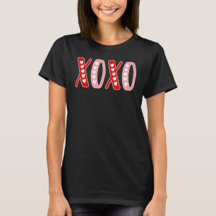 XOXO Sweet Love Valentine Heart Romantic Valentine T-Shirt