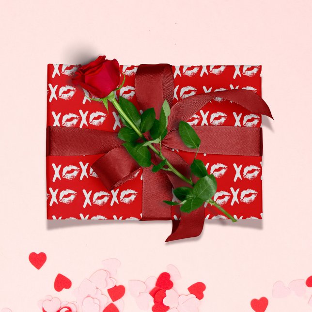XOXO Valentines Gift Wrapping Paper (XOXO Valentines Gift Wrapping Paper)
