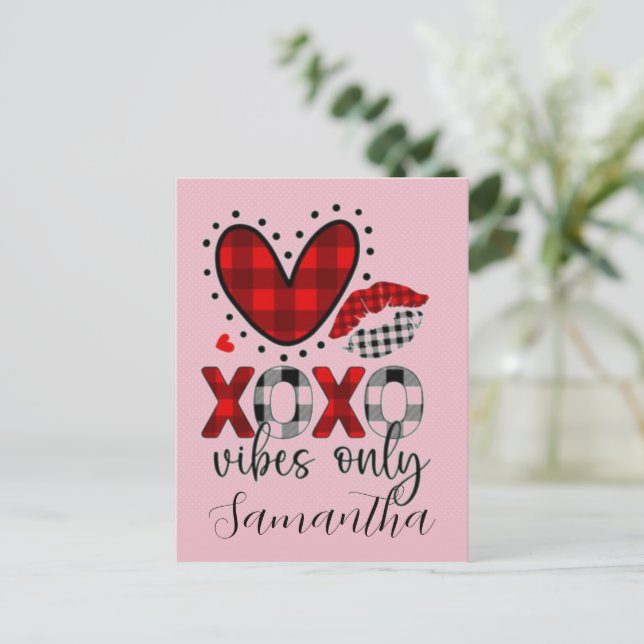 XOXO vibes only, chequered heart Valentine's day  Postcard (Standing Front)