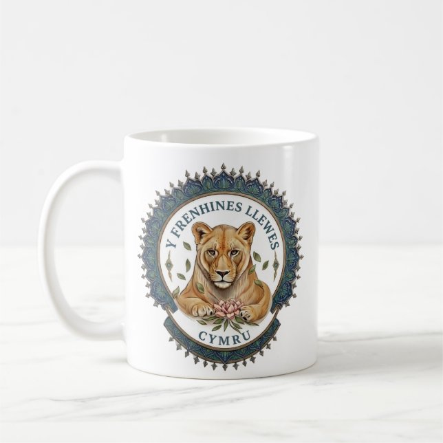 Y Frenhines Llewes. cymru ‎ Coffee Mug (Left)