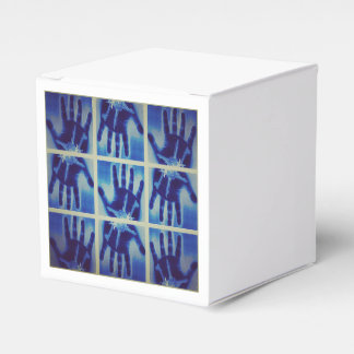 yaie many blue hands  favour box