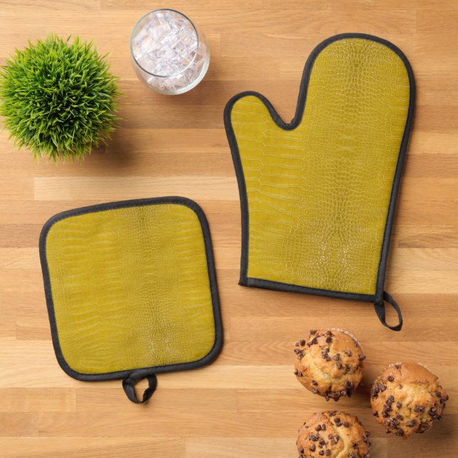 Yellow Alligator Texture Print Oven Mitt & Pot Holder Set (Top Down)