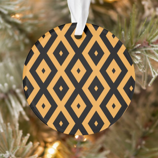 Yellow and black diamond pattern ornament (Tree)