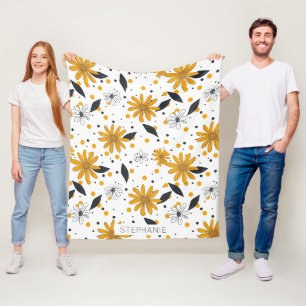 Yellow and White Daisy Pattern with Dark Leaves Fleece Blanket