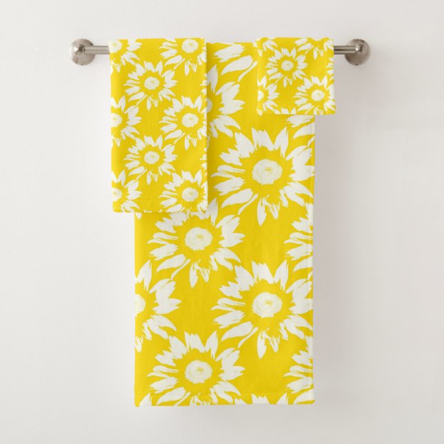 Yellow and White Sunflower Pattern Bath Towel Set (Insitu)