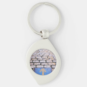 Yellow arrow key ring