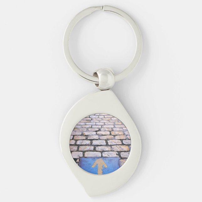 Yellow arrow key ring (Front)