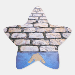 Yellow arrow star sticker