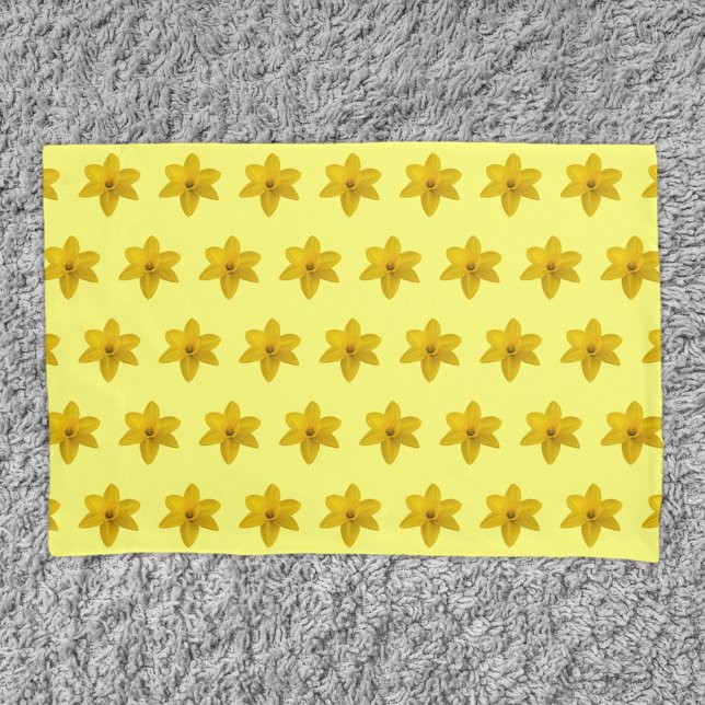 Yellow Daffodil Flower Seamless Pattern on Pillowcase (Yellow Daffodil flower seamless pattern on pillow case)