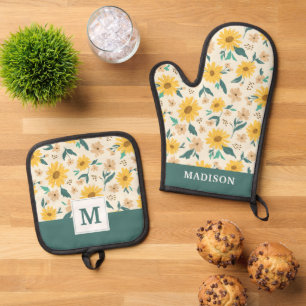 Yellow Daisy Flower Pattern Oven Mitt & Pot Holder Set
