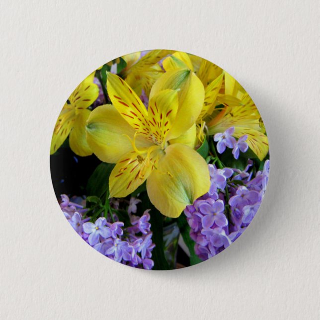 Yellow Daylilies & Purple Lilac Flowers 6 Cm Round Badge (Front)