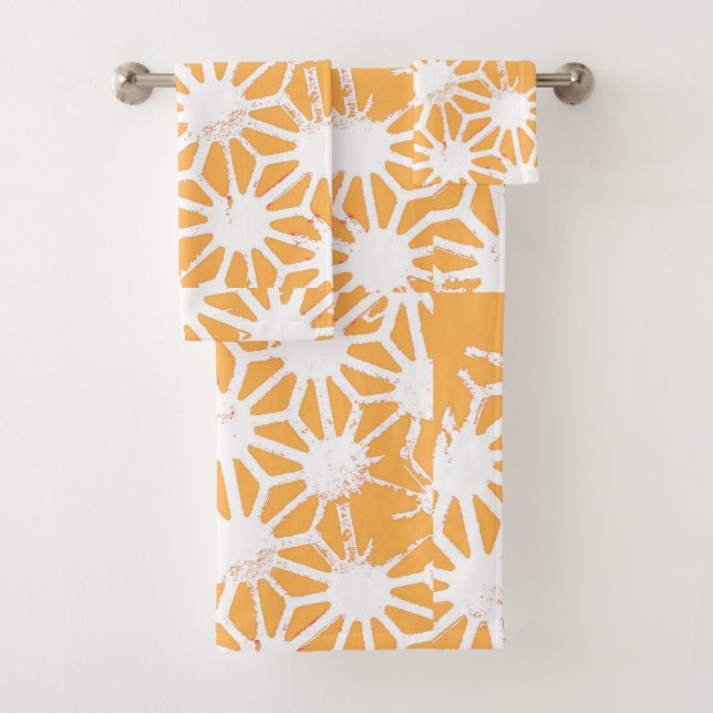 Yellow geometric pattern bath towel set (Insitu)