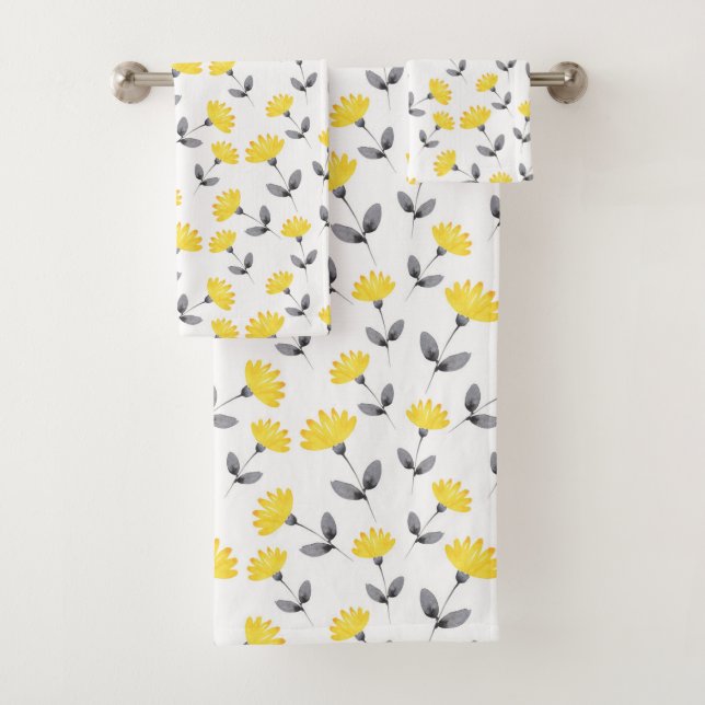Yellow Grey Watercolor Flower Pattern Bath Towel Set (Insitu)