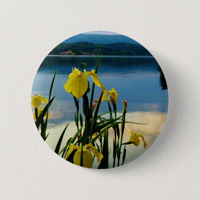 Yellow Iris at Lake Shore 6 Cm Round Badge (Front)
