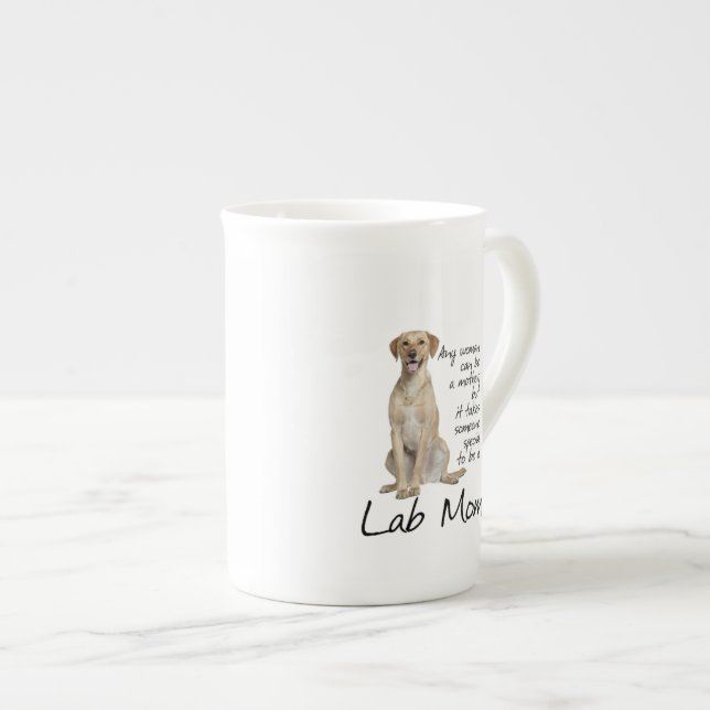 Yellow Lab Mum Mug (Front Right)