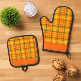 Yellow Orange Plaid Pattern Orange Borders Oven Mitt & Pot Holder Set