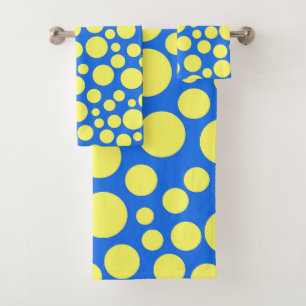 Yellow peas on a sky blue background bath towel set
