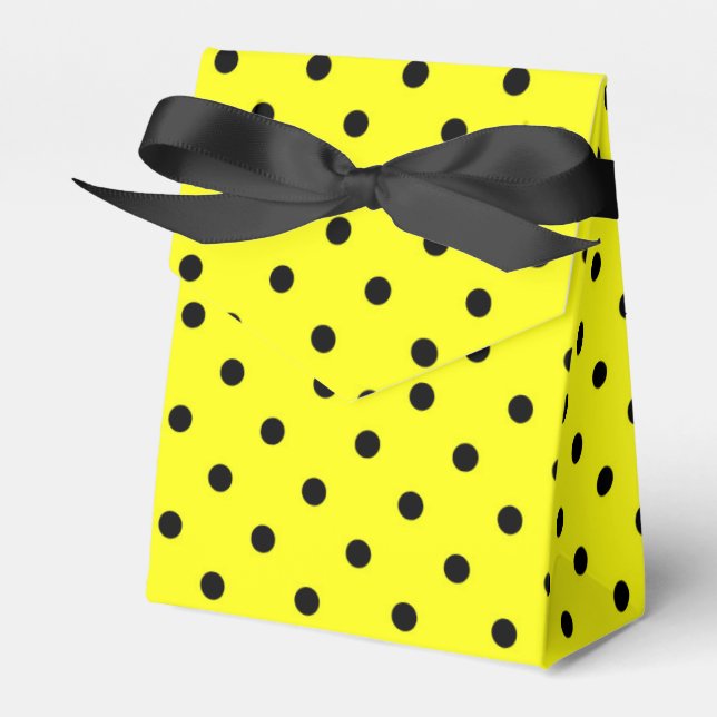Yellow polka dot favour box (Front Side)