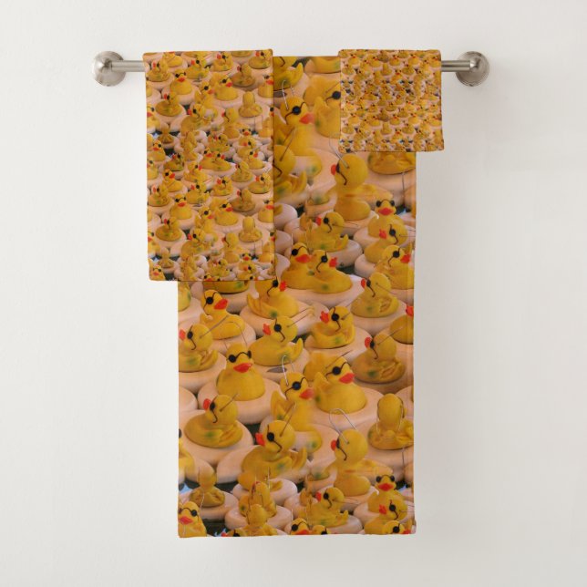 Yellow Rubber Ducks Animal Pattern     Bath Towel Set (Insitu)