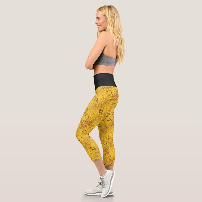 yellow sand  capri leggings (Left)