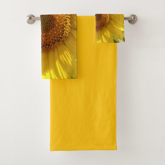Yellow Sunflower Bath Towel Set (Insitu)