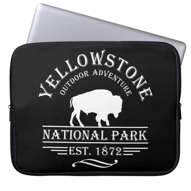 Yellowstone national park laptop sleeve (Front)