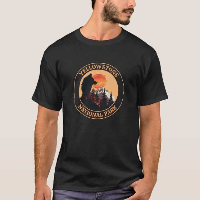 Yellowstone National Park, Sunset Wolf Art, Circle T-Shirt (Front)